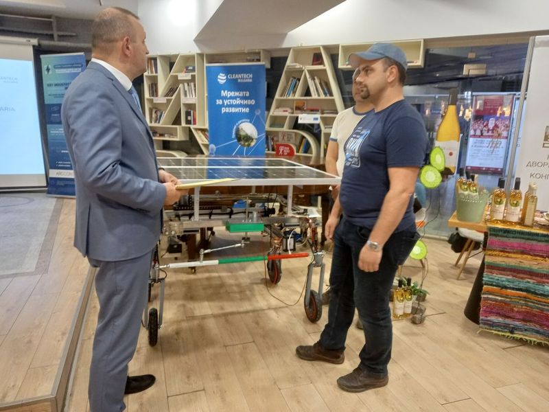 Експерти и иноватори ще очертаят дигиталното бъдеще на агросектора от 26 до 28 март Експерти и иноватори ще очертаят дигиталното бъдеще на агросектора от 26 до 28 март