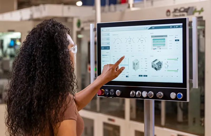 Машините достигат ново ниво на интелигентност с DataReady Smart Machines на Rockwell Automation